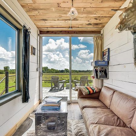 Flophouze Shipping Container Hotel Round Top Luaran gambar