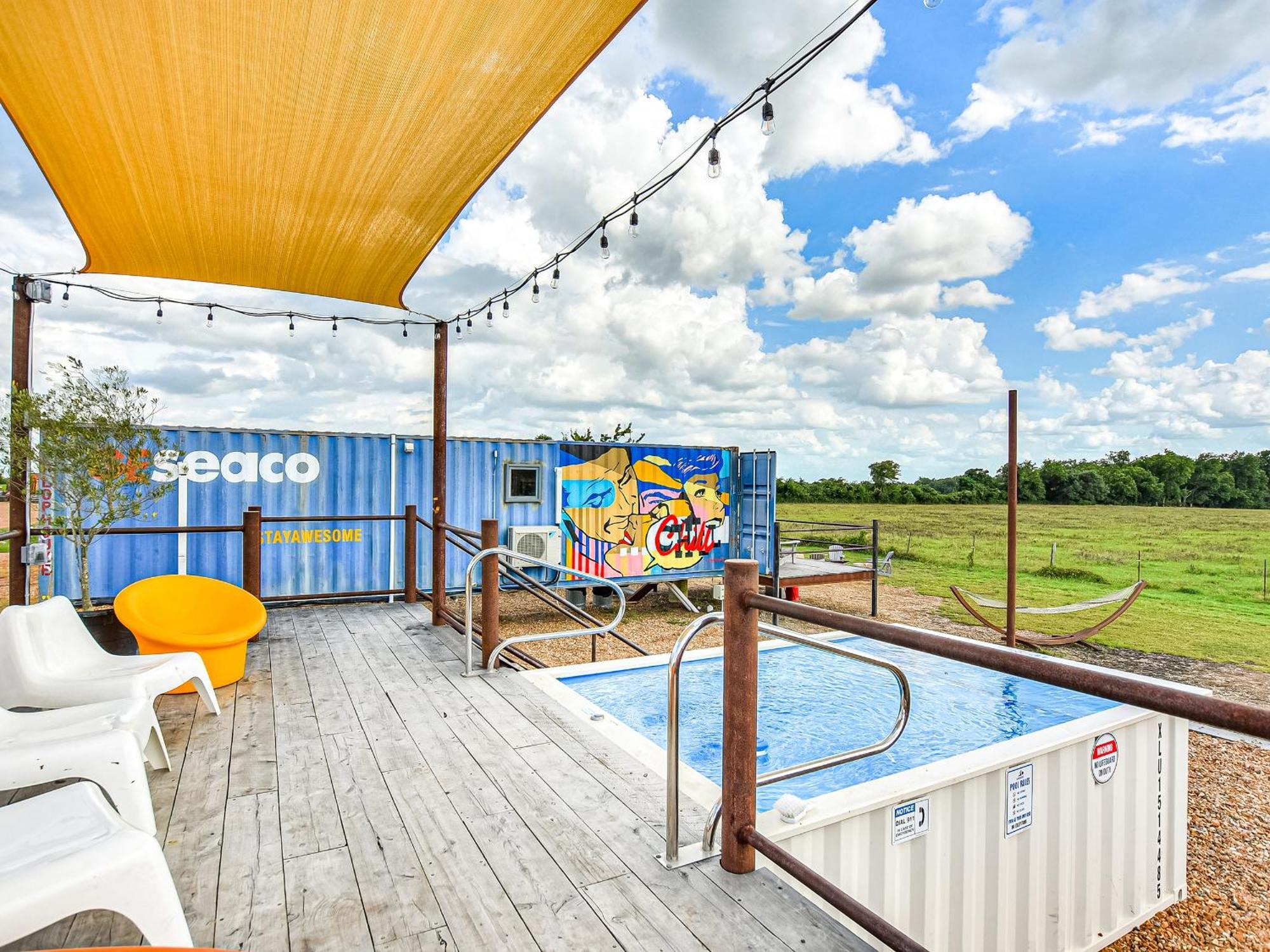 Flophouze Shipping Container Hotel Round Top Luaran gambar