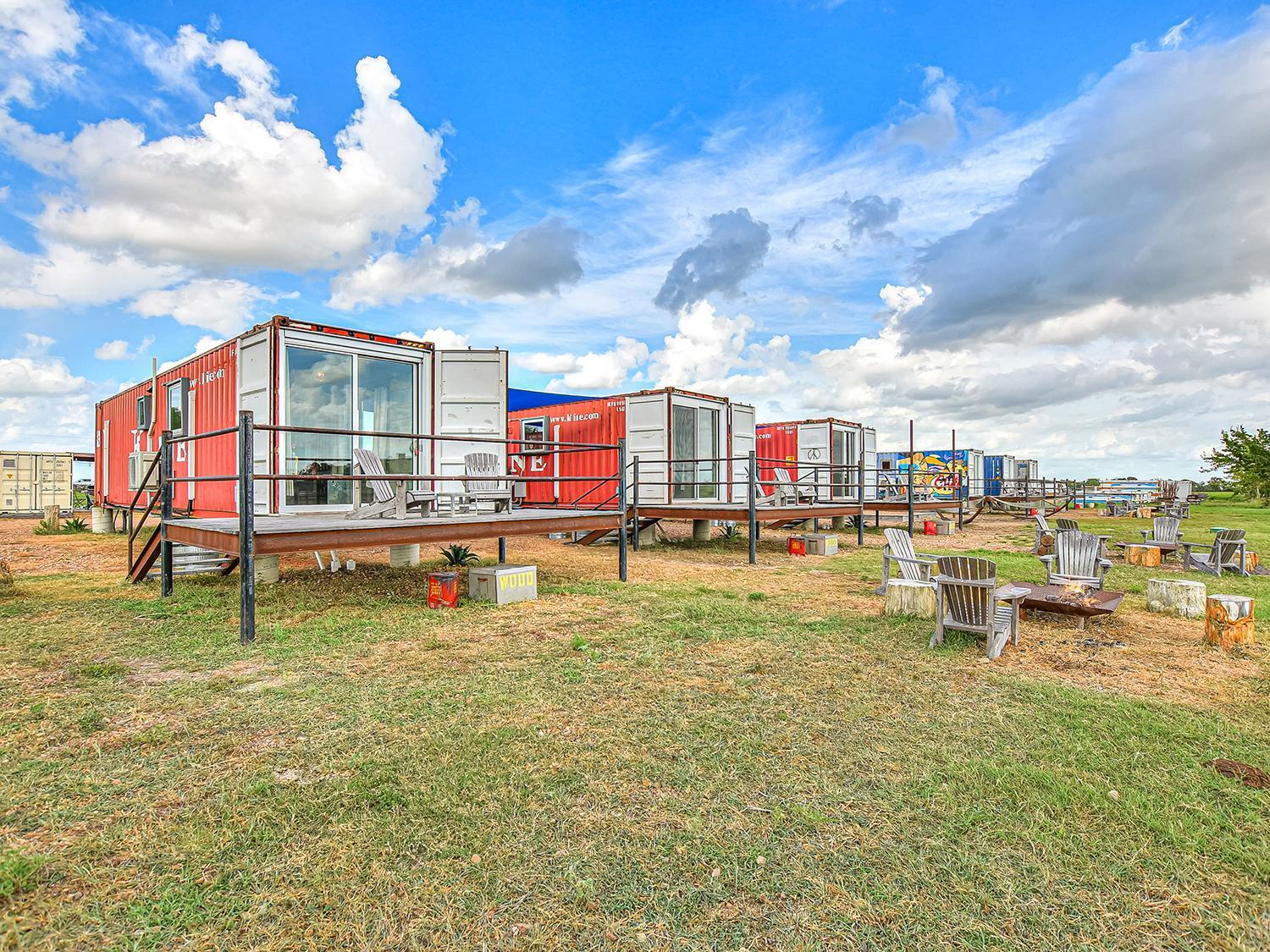 Flophouze Shipping Container Hotel Round Top Luaran gambar